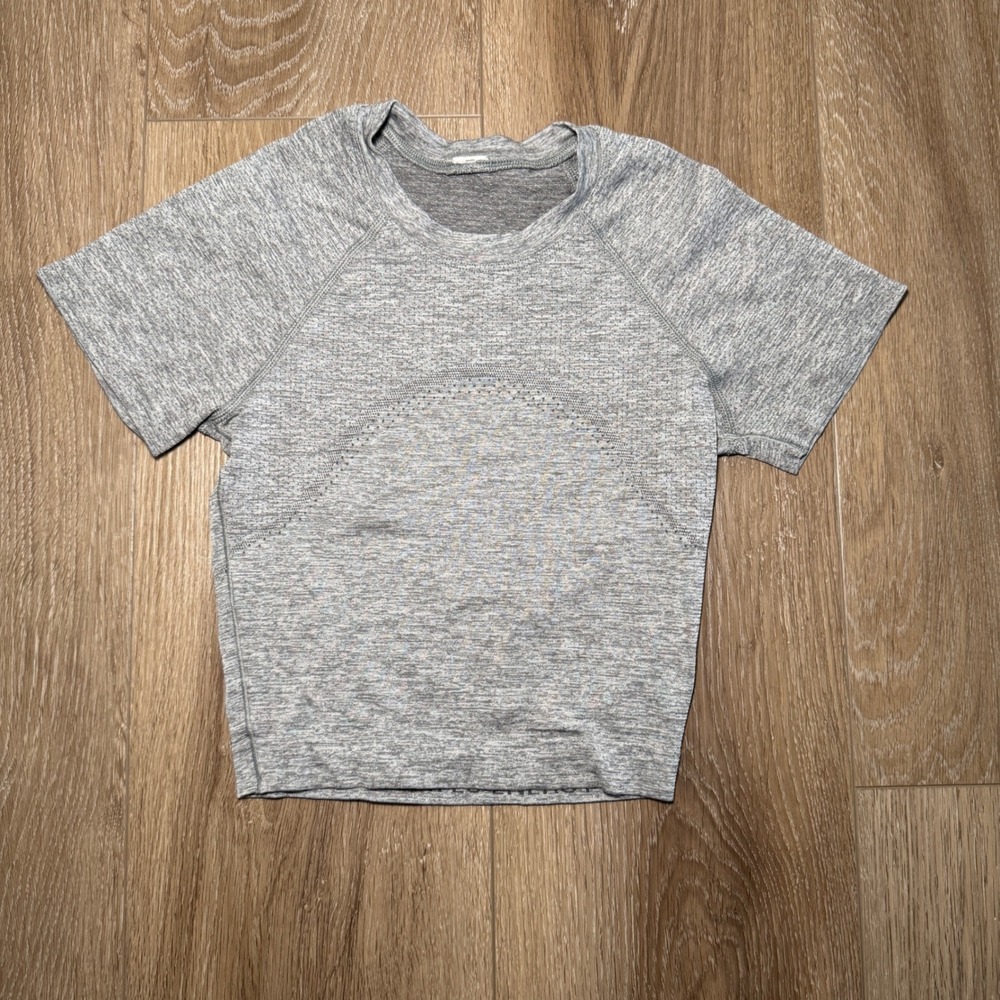 Lululemon Swiftly Tech Short Sleeve 2.0 Crop Grey Space Dye Top Size 0